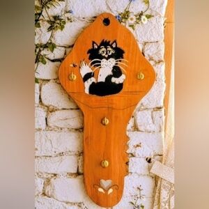 Vintage Key Shaped Wooden Key Holder~Tuxedo Cat~Wall Hanging~Country Core